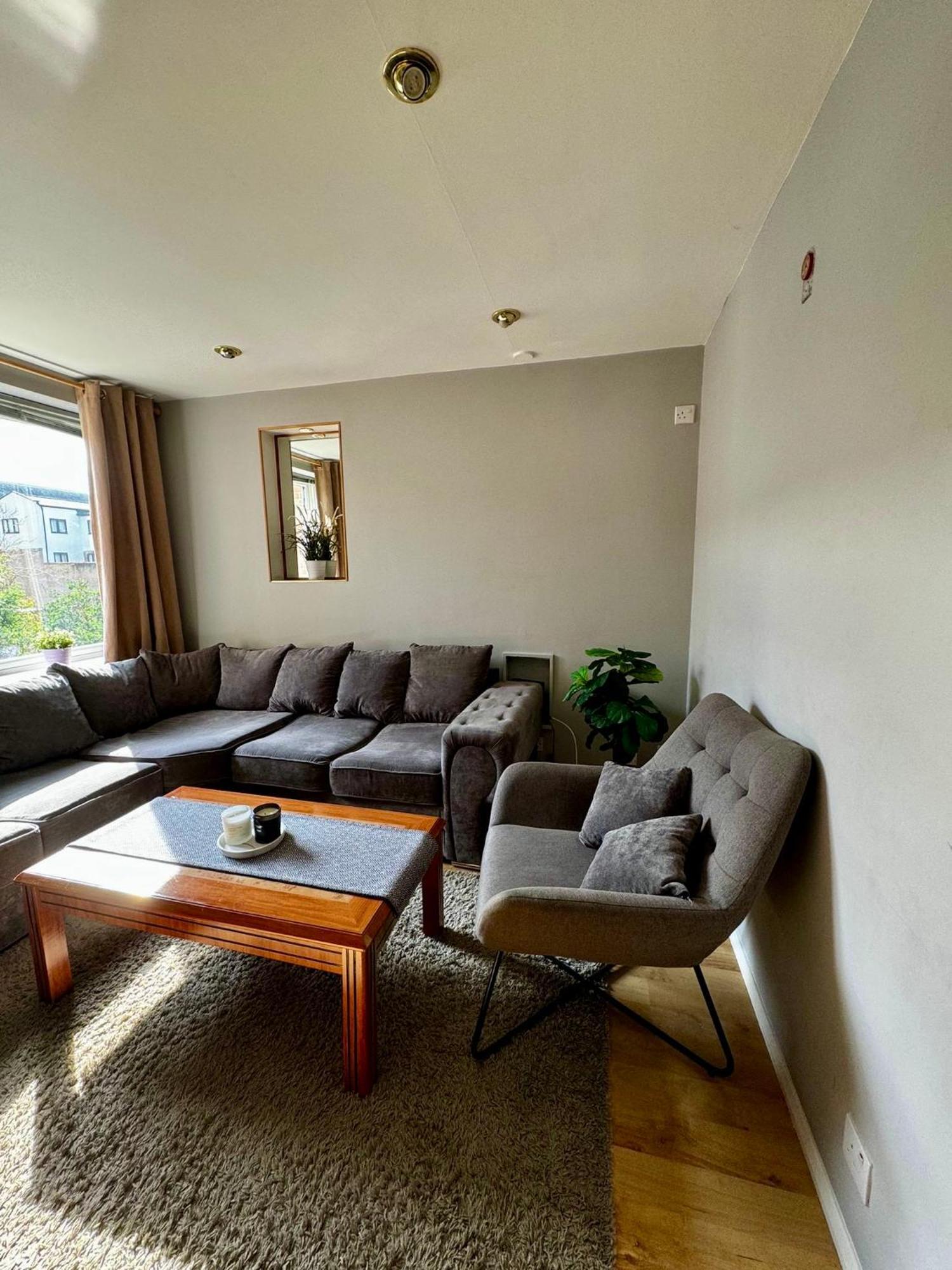 Amazing En-Suite Apartment In Finchley Central Londýn Exteriér fotografie