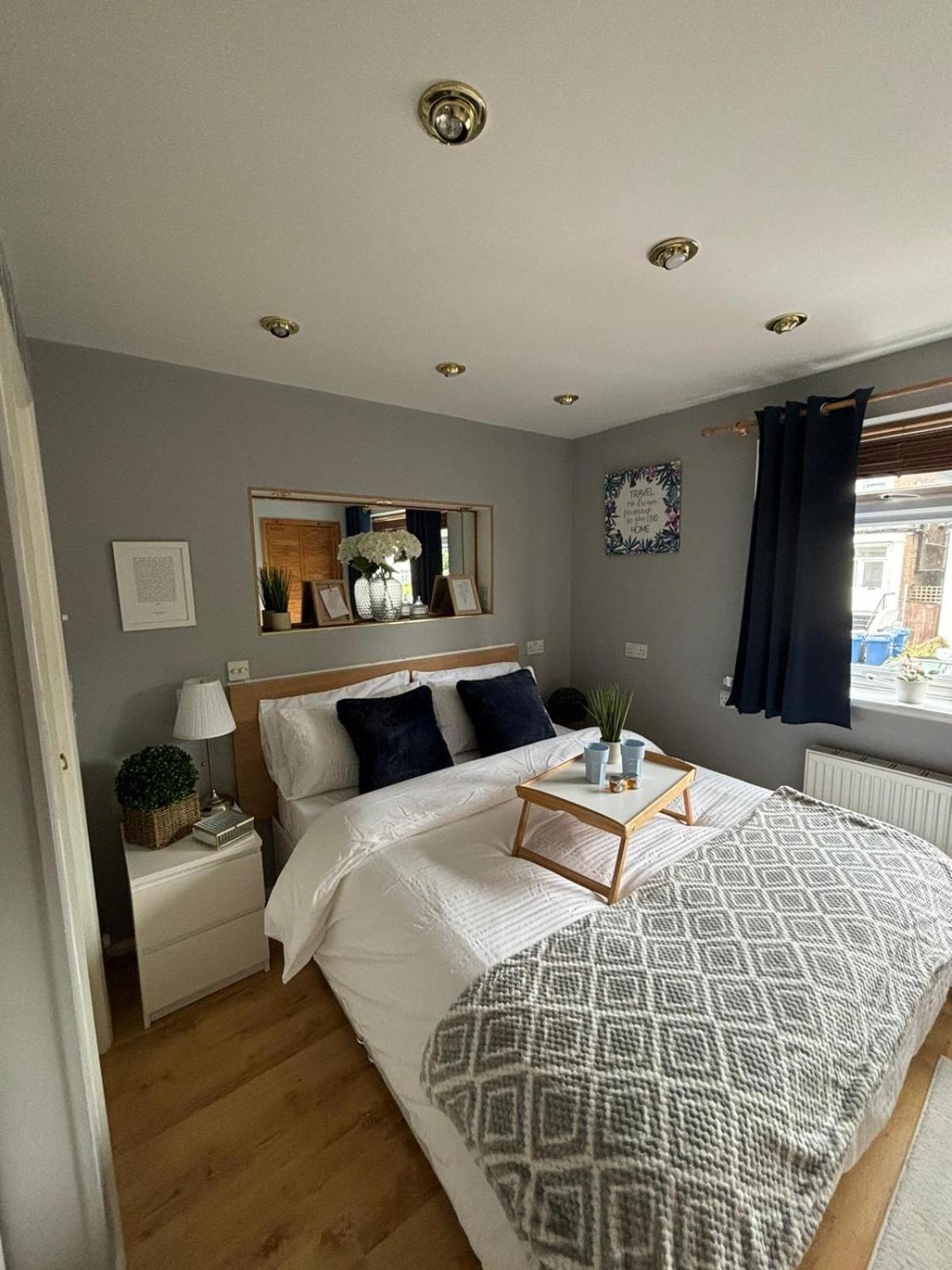 Amazing En-Suite Apartment In Finchley Central Londýn Exteriér fotografie